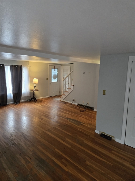 78 Old Farm Road Mansfield, MA 02048 - Photo 8 of 17