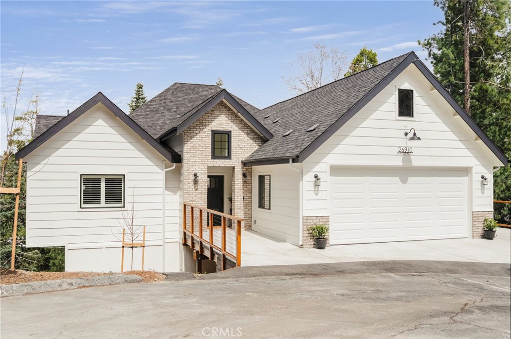 26910 Everest Road Lake Arrowhead, CA 92391 - Photo 2 of 15 level entry from cul-de-sac frontage