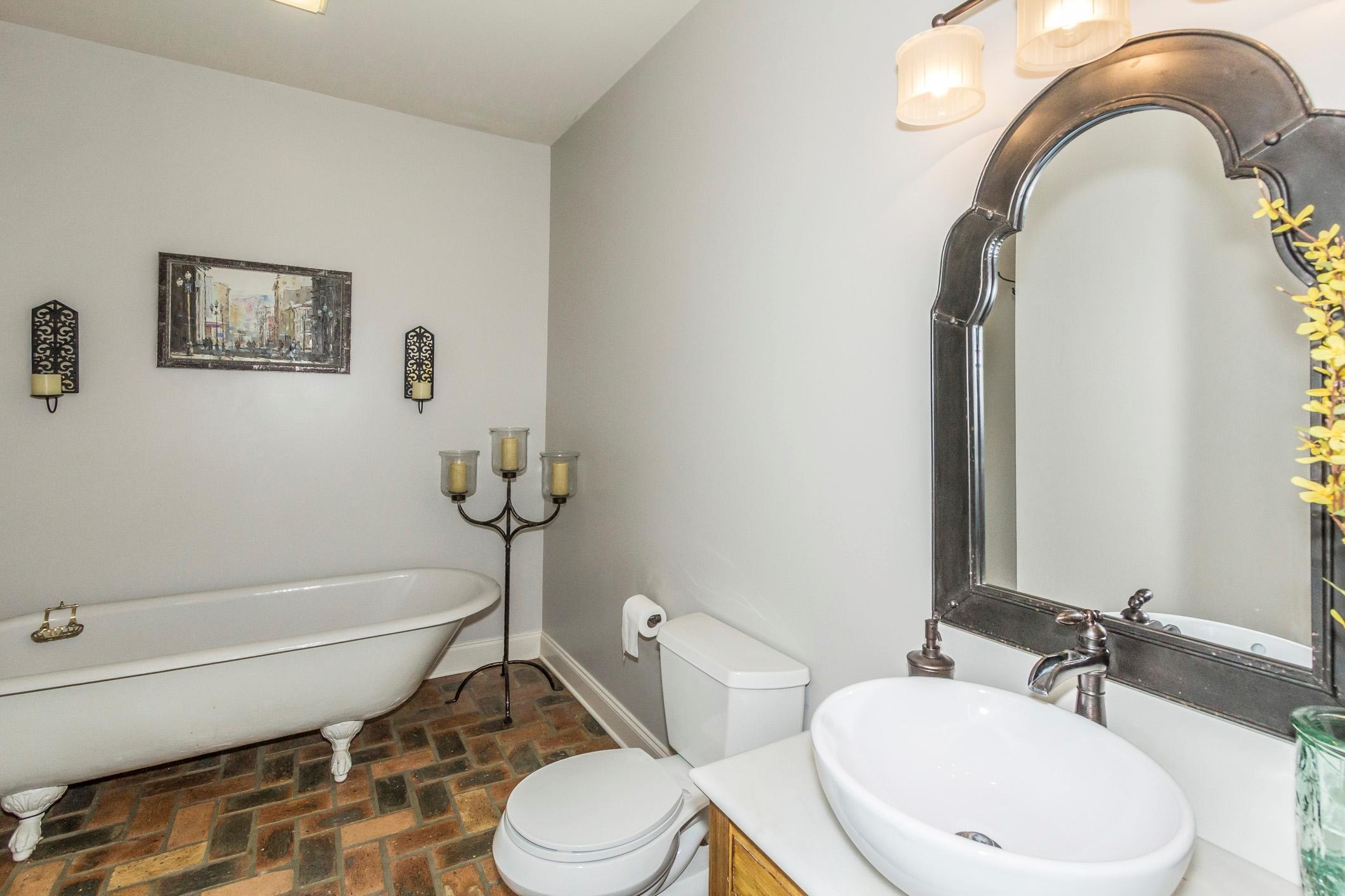 18 Rivers Run Way Oak Ridge, TN 37830 - Photo 22 of 40 Full Bath on Main Level