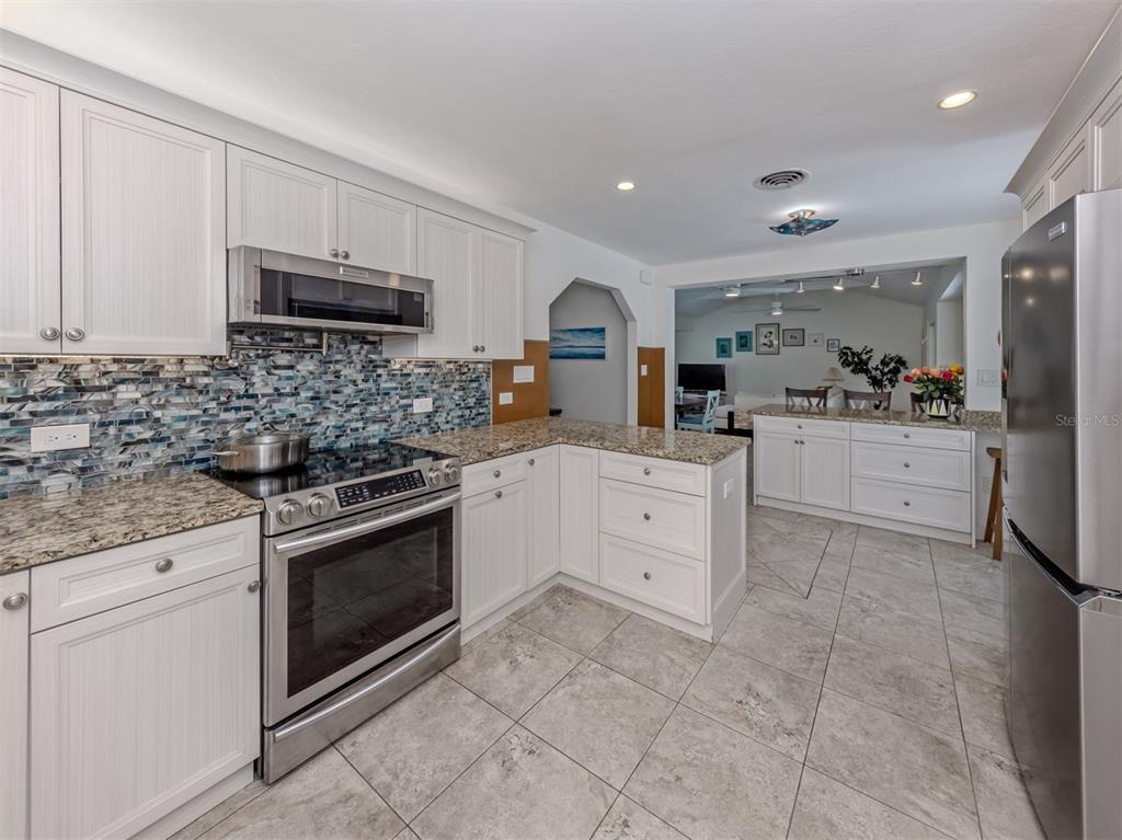 500 Alhambra Road Venice, FL 34285 - Photo 20 of 53