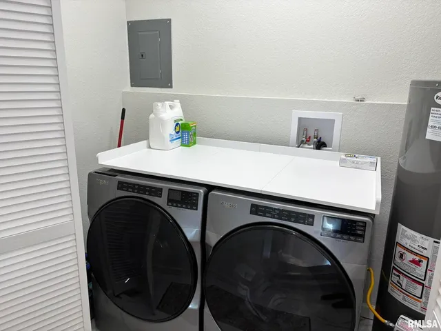 $225,000 | 122 Paint Creek Lane, Carmi, IL 62821