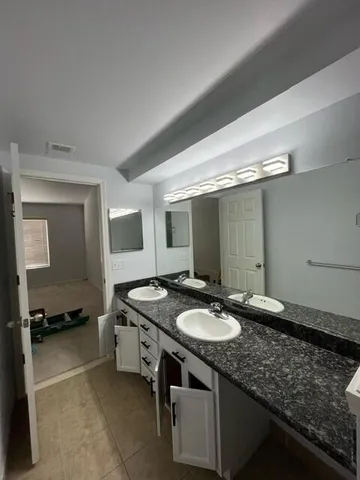 $3,000 | 119 West Oakbrook Drive, Ann Arbor, MI 48103