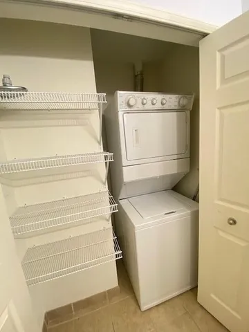 $3,000 | 119 West Oakbrook Drive, Ann Arbor, MI 48103