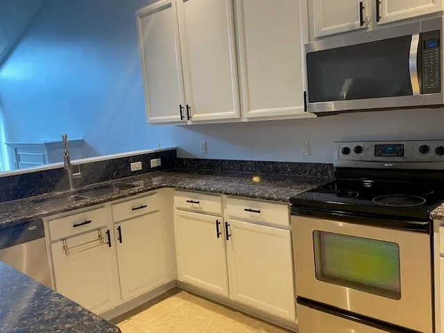 $3,000 | 119 West Oakbrook Drive, Ann Arbor, MI 48103