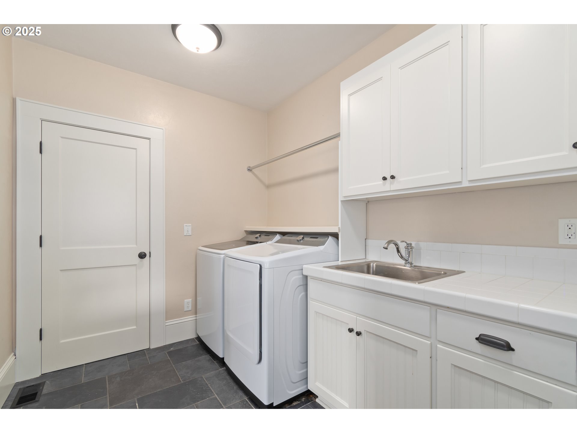 1545 Villard Street Eugene, OR 97403 - Photo 30 of 44