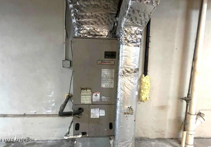 156 River Ford Road Maryville, TN 37804 - Photo 36 of 40 PHOTO-2025-12-11-12-26-49 (6)