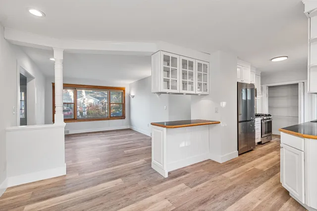 $515,000 | 17 Barrett Street, South Burlington, VT 05403