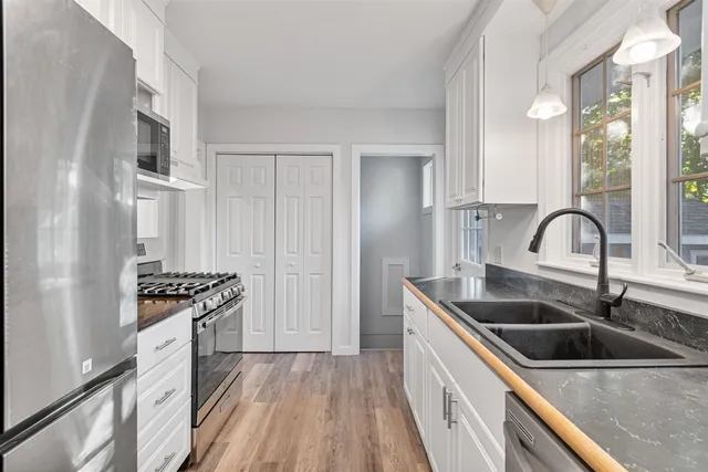 $515,000 | 17 Barrett Street, South Burlington, VT 05403