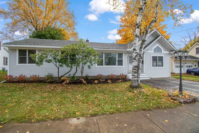 $515,000 | 17 Barrett Street, South Burlington, VT 05403