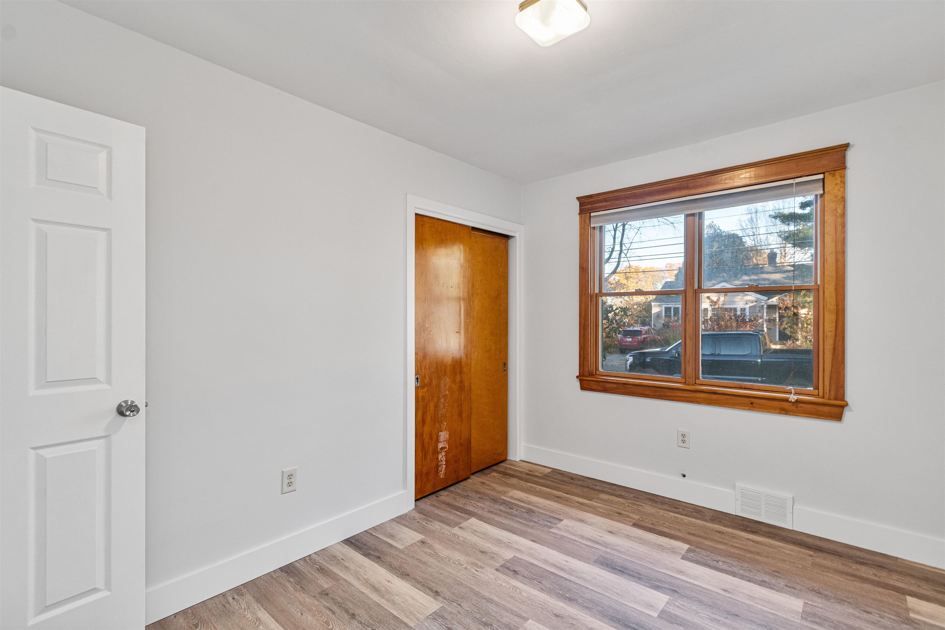 17 Barrett Street South Burlington, VT 05403 - Photo 21 of 41