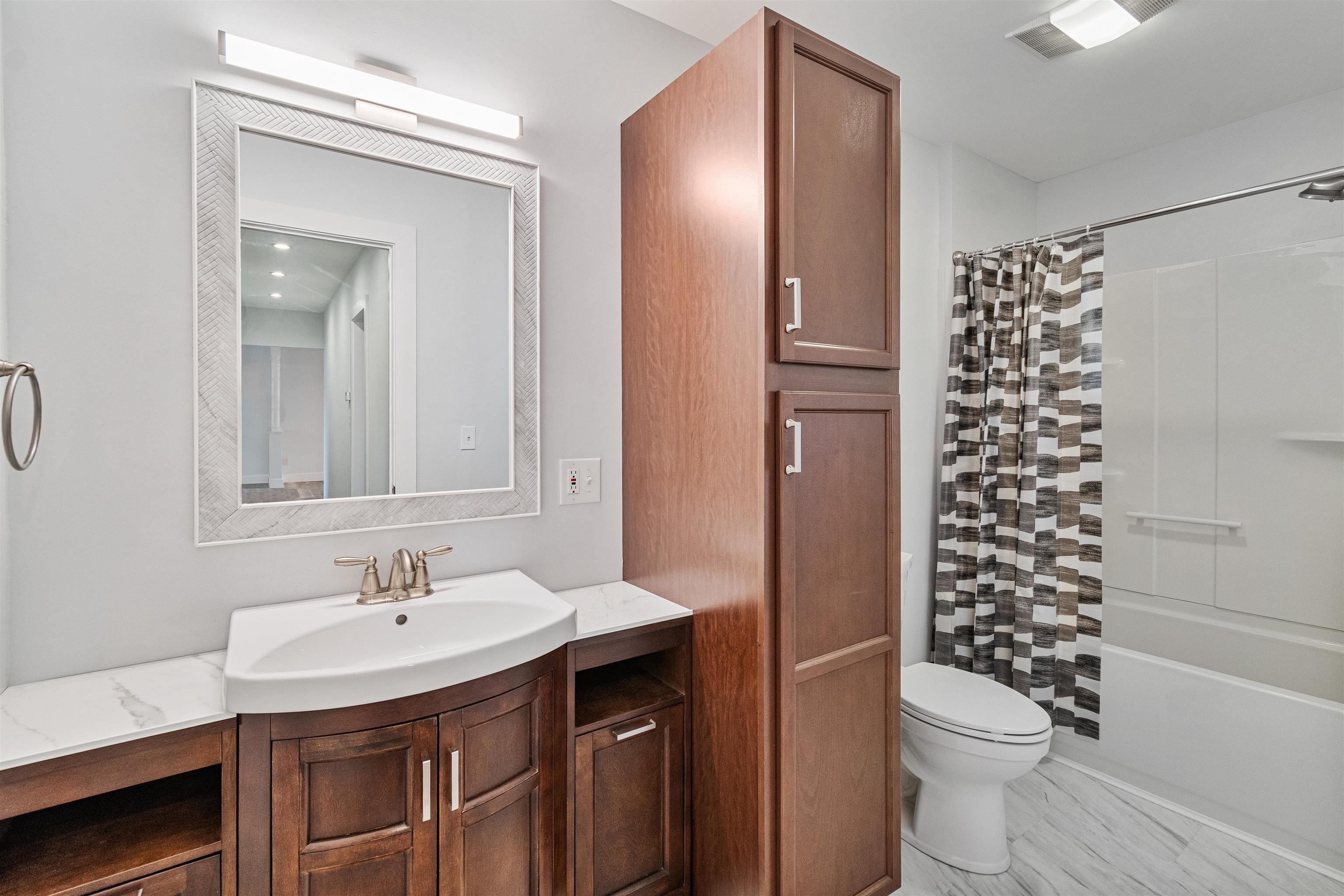 17 Barrett Street South Burlington, VT 05403 - Photo 23 of 41