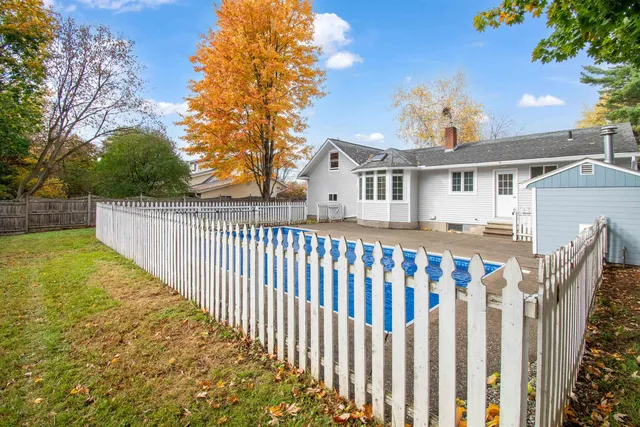 $515,000 | 17 Barrett Street, South Burlington, VT 05403