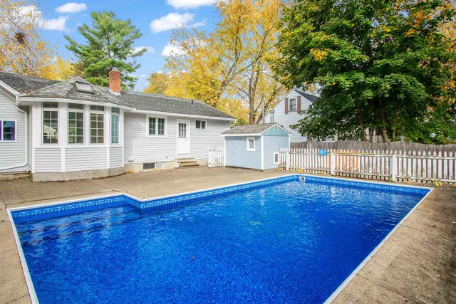 $515,000 | 17 Barrett Street, South Burlington, VT 05403