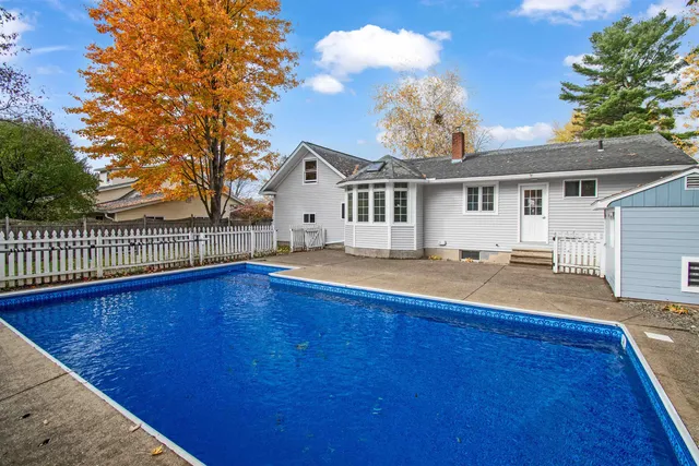 $515,000 | 17 Barrett Street, South Burlington, VT 05403