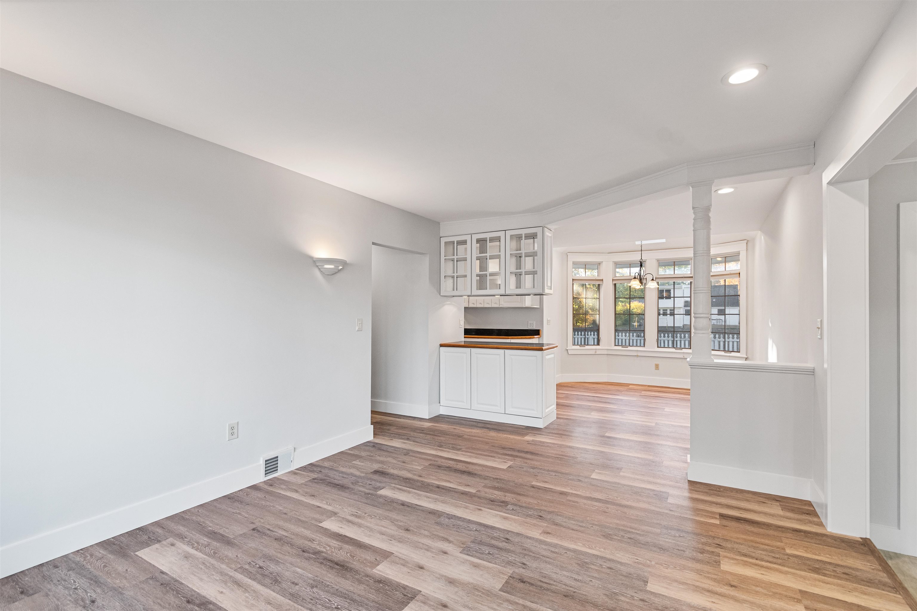 17 Barrett Street South Burlington, VT 05403 - Photo 7 of 41