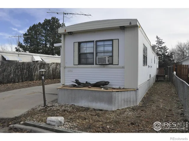 a house view with a backyard space