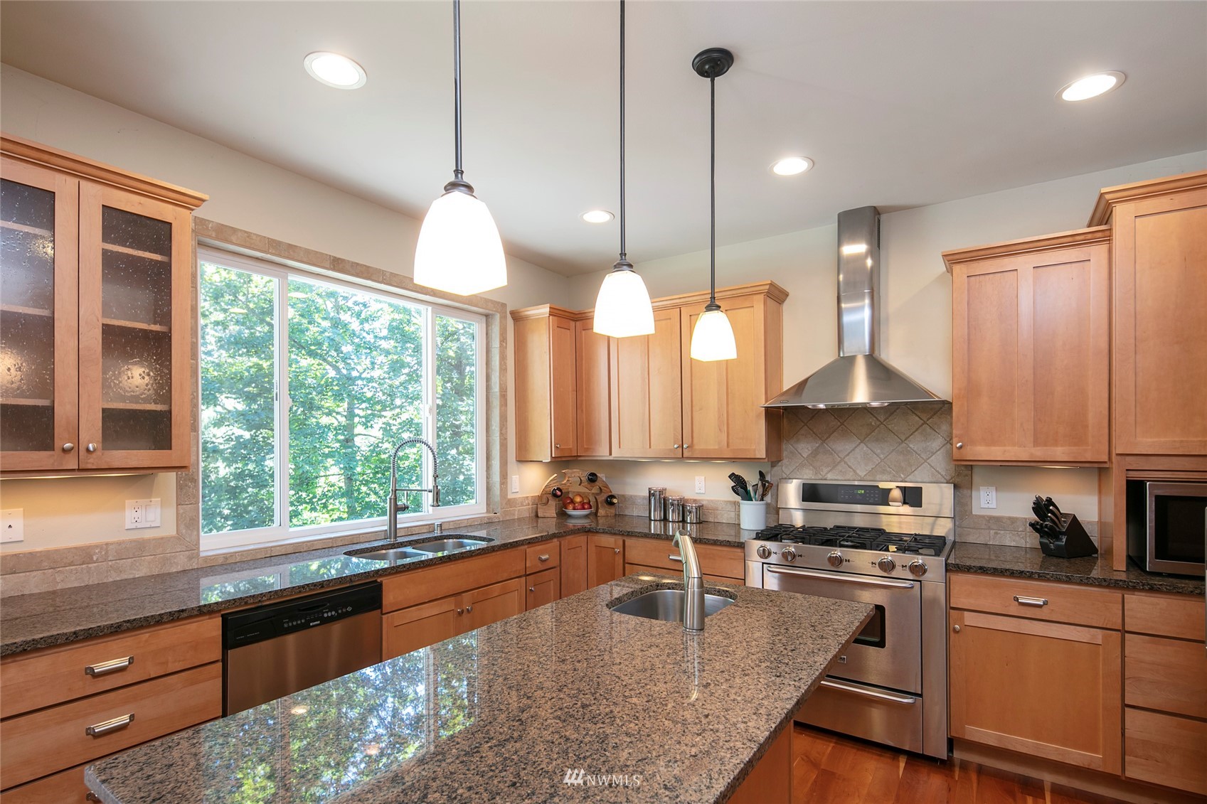 17502 86th Avenue Northeast Bothell, WA 98011 - Photo 8 of 39 Gallery Image 8