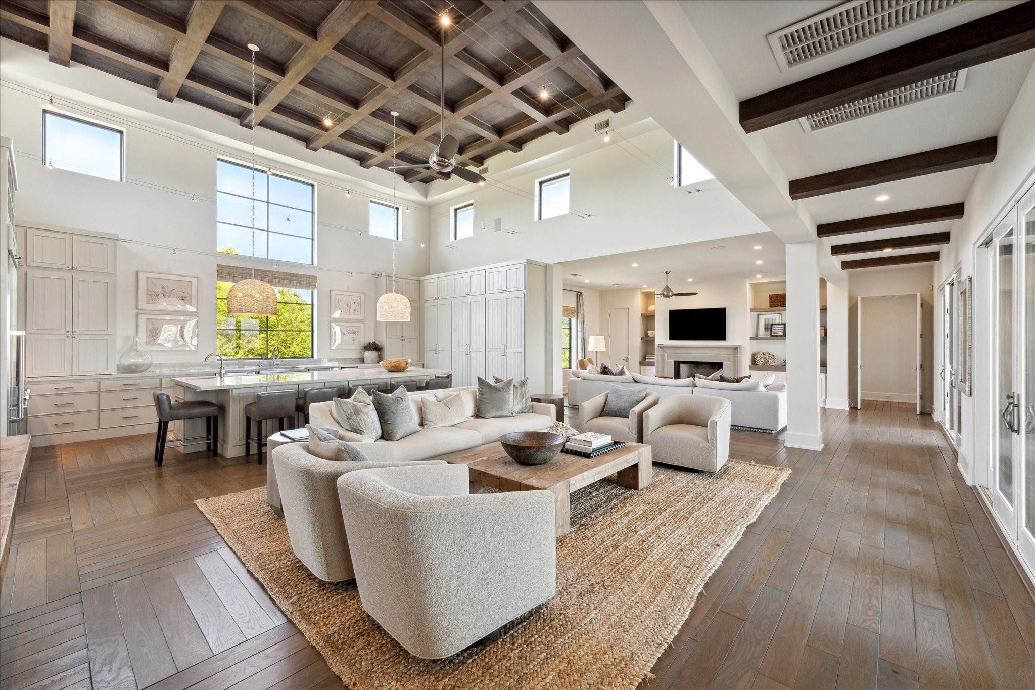 633 Quintana Roo Place Seabrook, TX 77586 - Photo 9 of 47 The allure of the outside is matched by magazine-worthy interiors.