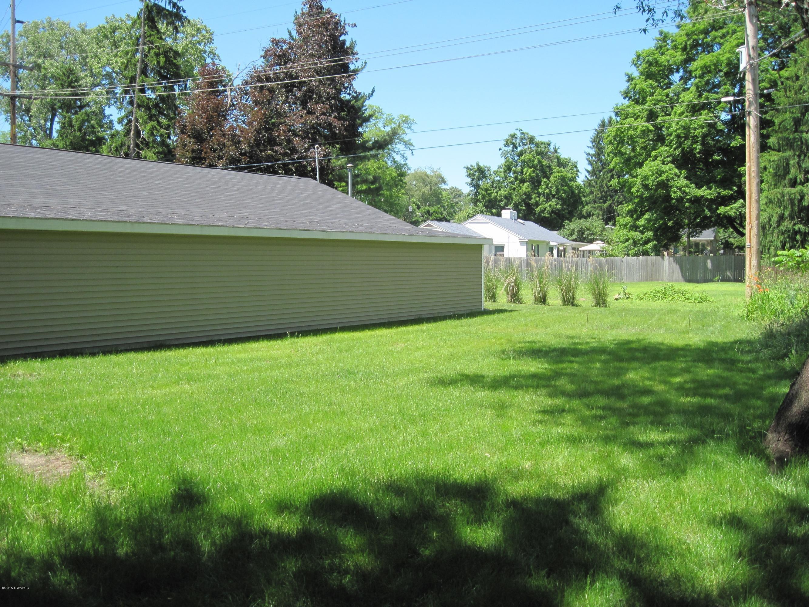 811 Topinabee Road Niles, MI 49120 - Photo 69 of 81 OutsidePics-June2010 008