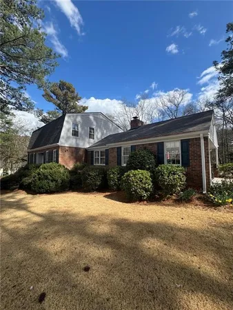 a front view of house with yard