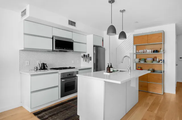 $1,775,000 | 251 South 3rd Street, Unit PHA | Williamsburg