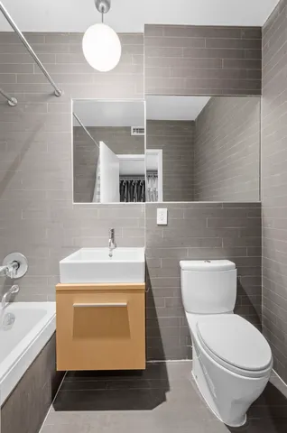 $1,775,000 | 251 South 3rd Street, Unit PHA | Williamsburg