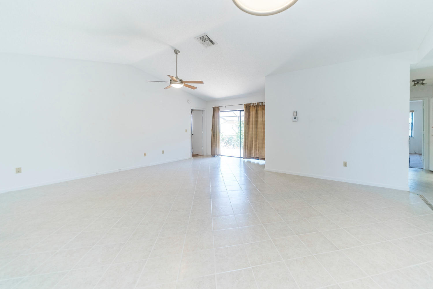 23349 Barlake Drive, Unit 32 Boca Raton, FL 33433 - Photo 12 of 41 23349 Barlake Dr Boca Raton FL-large-008