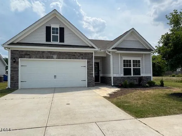 $385,000 | 1300 London Mdw Way, Fuquay-Varina, NC 27526