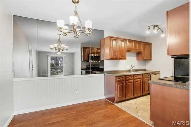 $135,000 | 1464 Hawks Nest Drive, Unit F, St. Charles, MO 63303