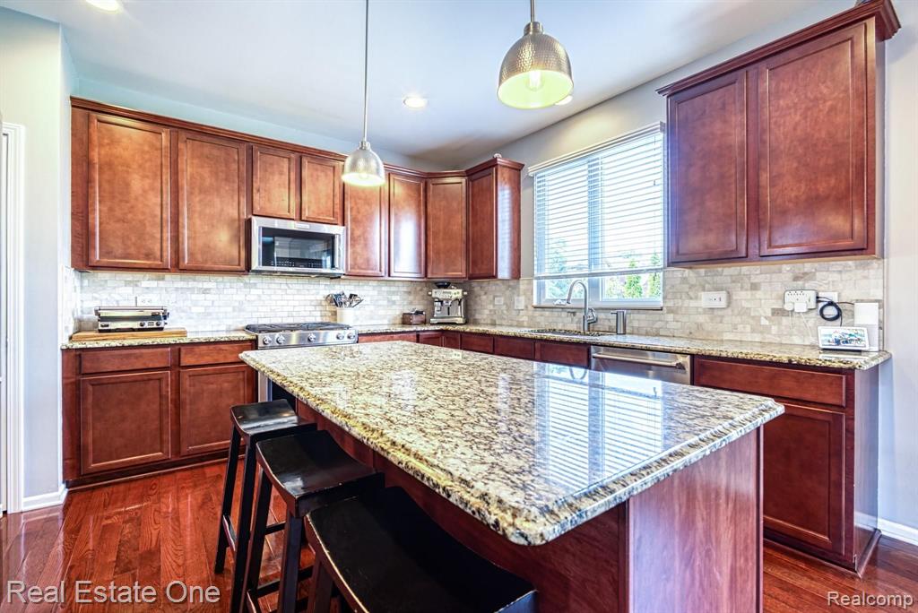 3738 Hogan Circle Rochester Hills, MI 48307 - Photo 8 of 40