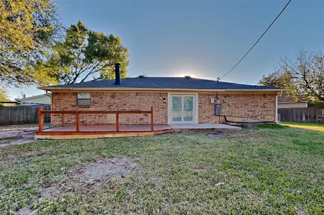 $2,125 | 1105 Twin Cedar Court, Arlington, TX 76018