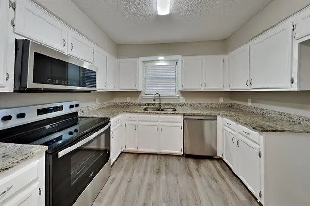 $2,125 | 1105 Twin Cedar Court, Arlington, TX 76018