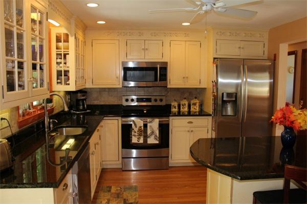 54 Shawmut Road Waltham, MA 02452 - Photo 4 of 18 Gallery Image 4