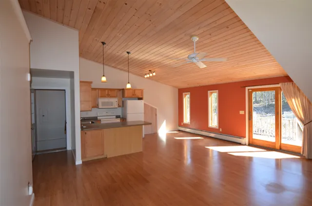 $2,100 | 83 Bowles Road, Newbury, NH 03255