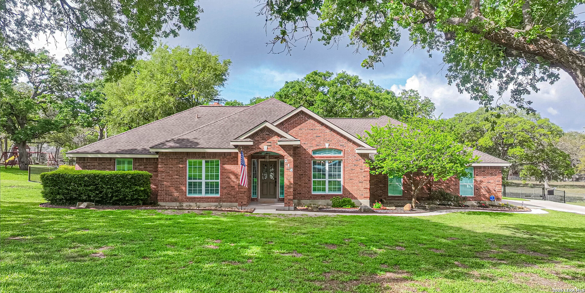 218 Deer Ridge Drive La Vernia, TX 78121 - Photo 2 of 53