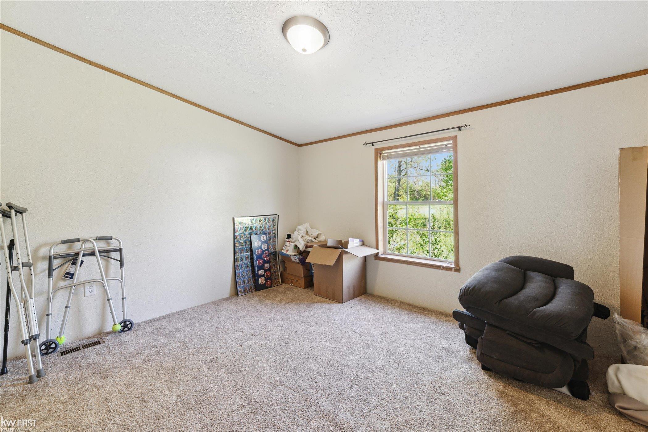 5395 North Genesee Road Flint, MI 48506 - Photo 21 of 52 50174512-f71c5c34-382e-45b7-b2ec-ecae56136398.JPG
