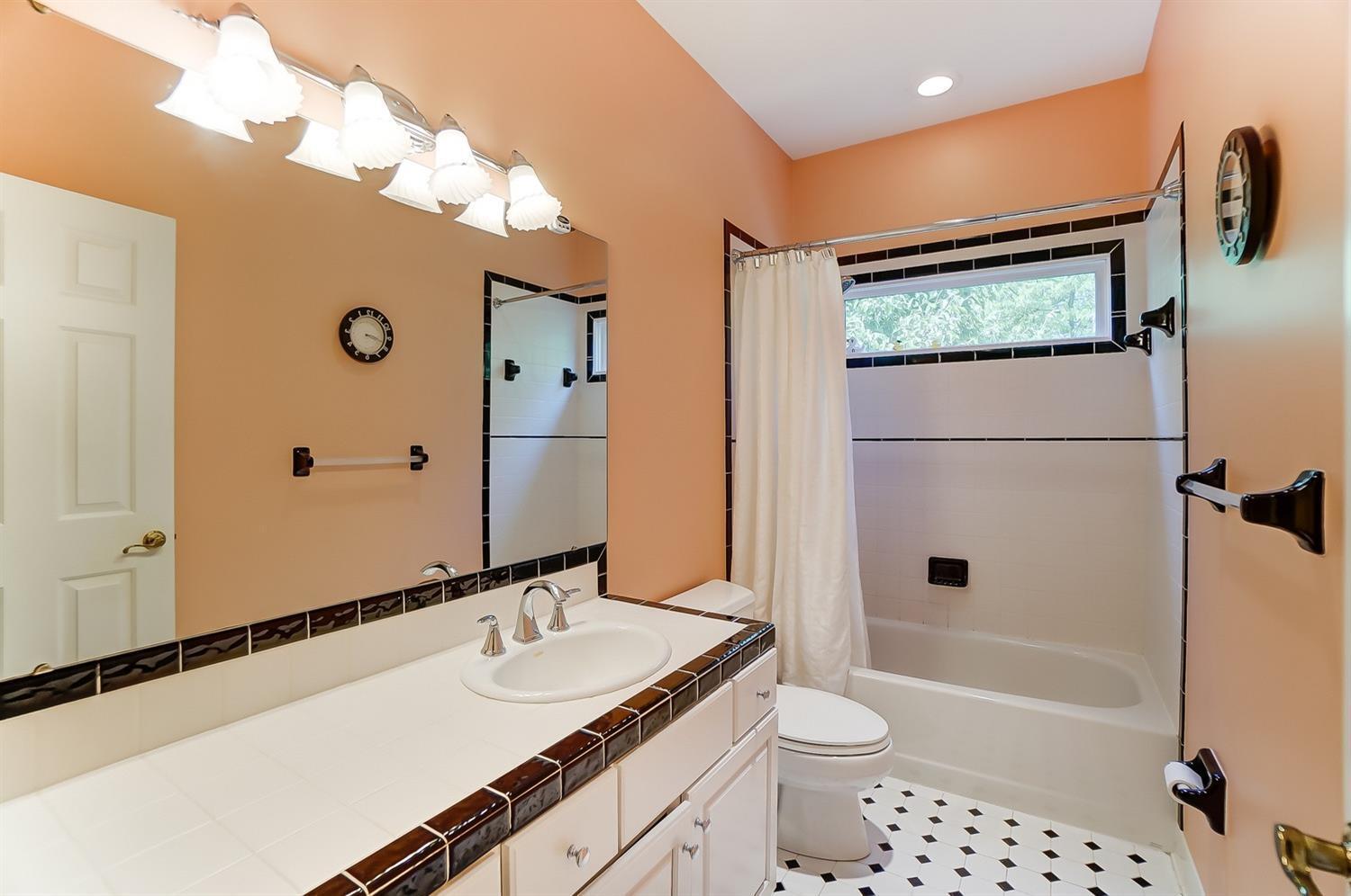 7278 Lawyer Road Cincinnati, OH 45244 - Photo 29 of 47
