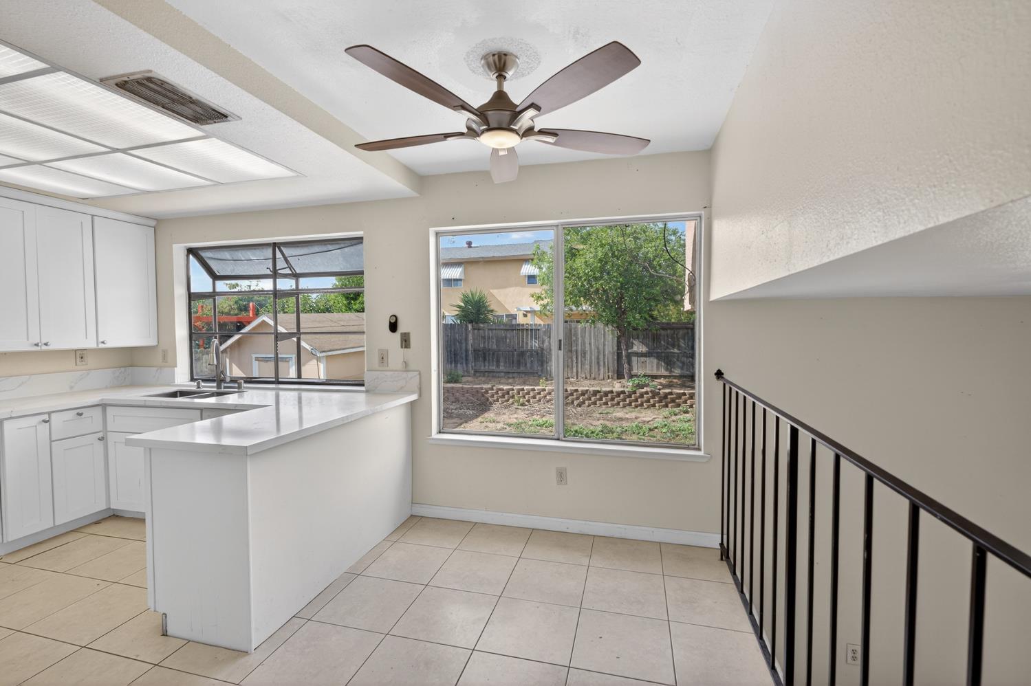 6875 Rancho Pico Way Sacramento, CA 95828 - Photo 17 of 49
