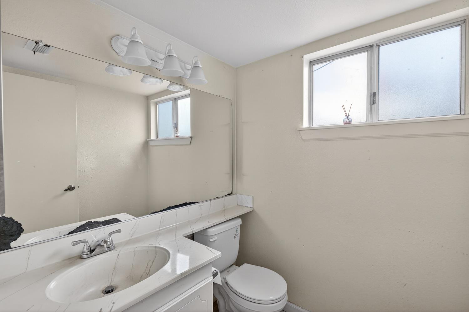 6875 Rancho Pico Way Sacramento, CA 95828 - Photo 24 of 49 First Floor Half Bathroom