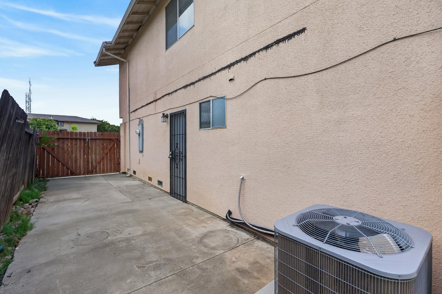 6875 Rancho Pico Way Sacramento, CA 95828 - Photo 39 of 49