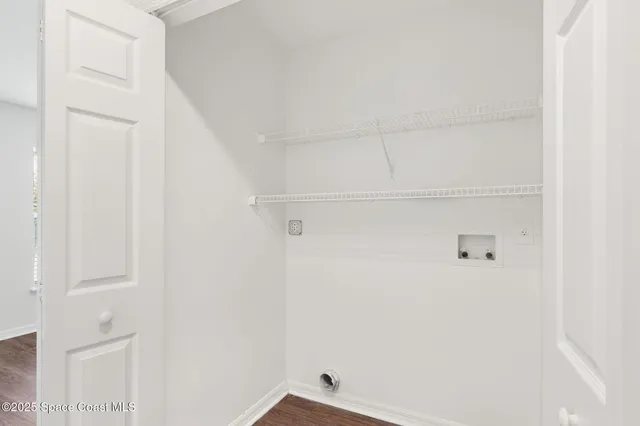 a view of utility room