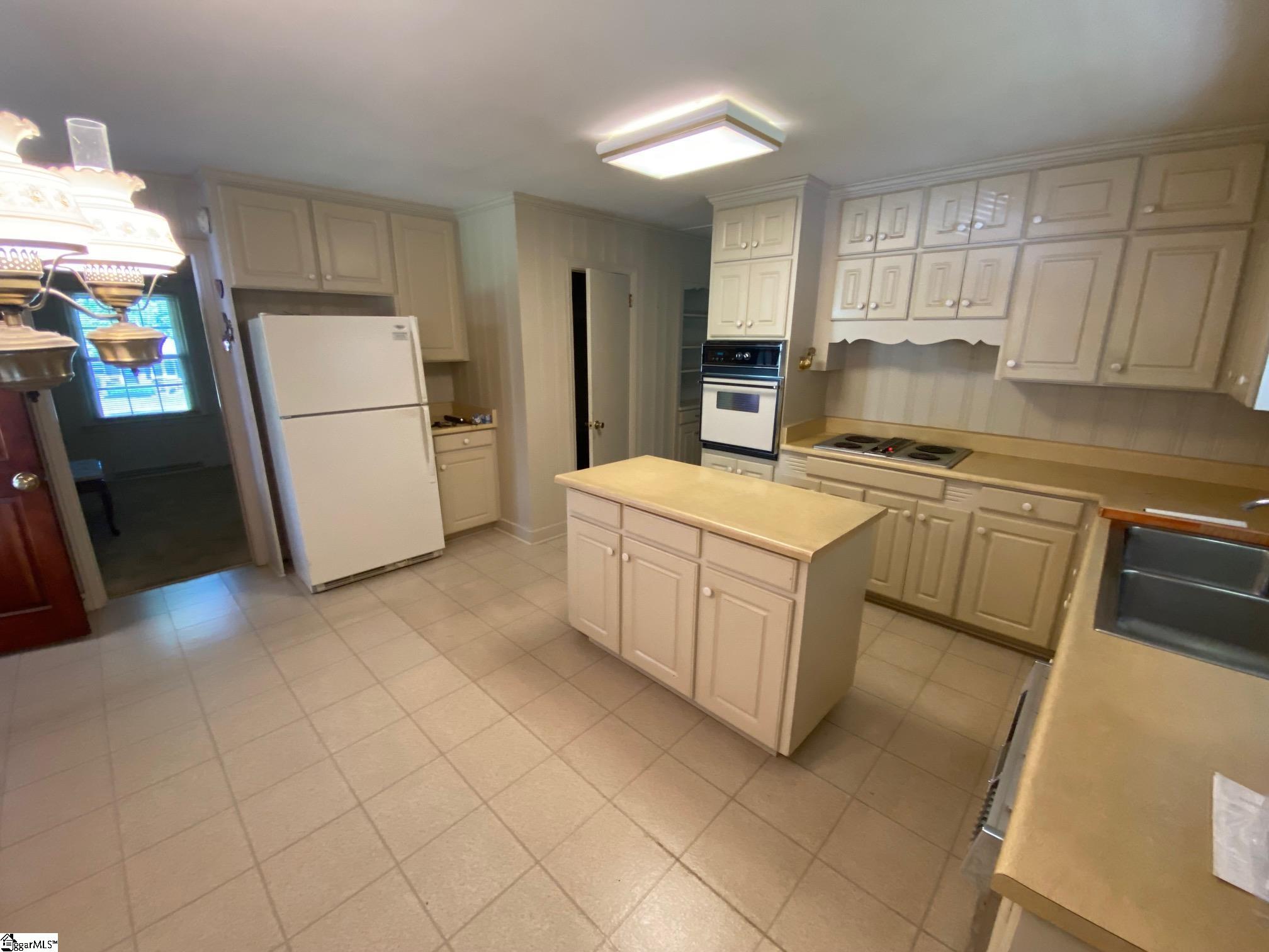 108 Pine Road Laurens, SC 29360 - Photo 9 of 21