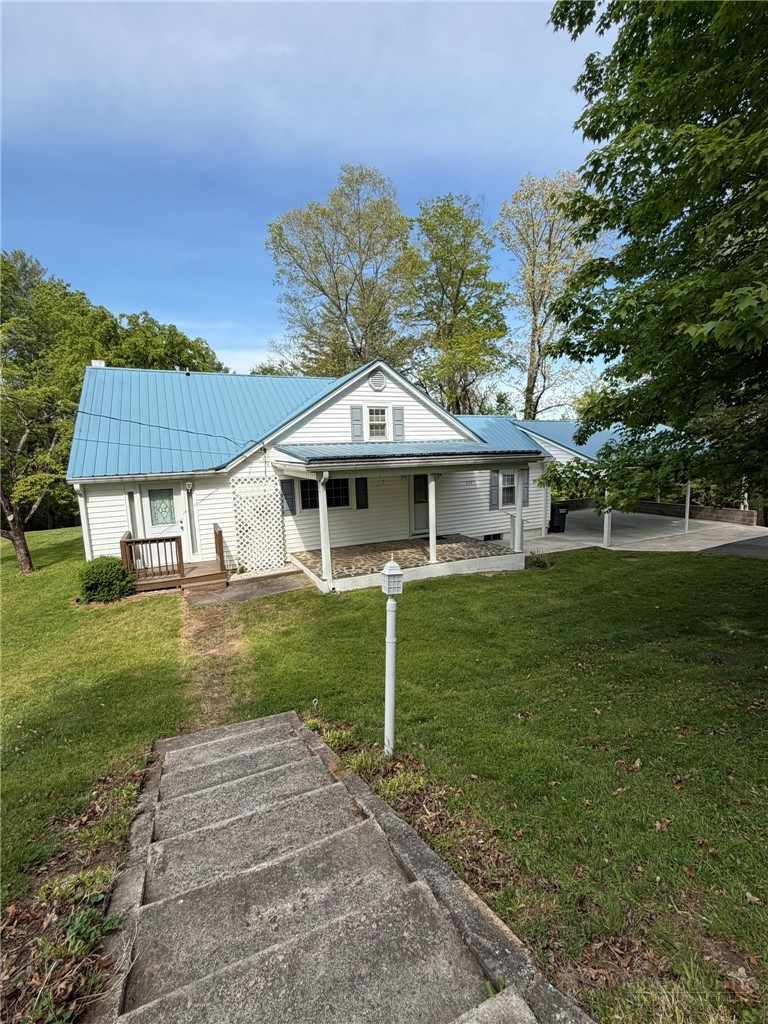 272 Ballpark Road Sparta, NC 28675 - Photo 11 of 50