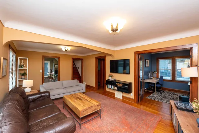 $300,000 | 763 McKnight Road South, St. Paul, MN 55119