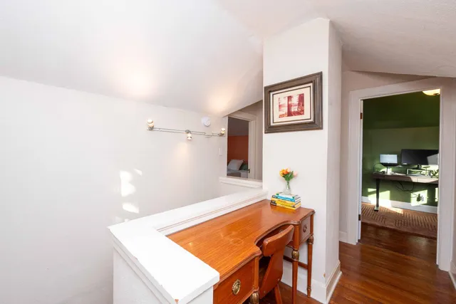 $300,000 | 763 McKnight Road South, St. Paul, MN 55119