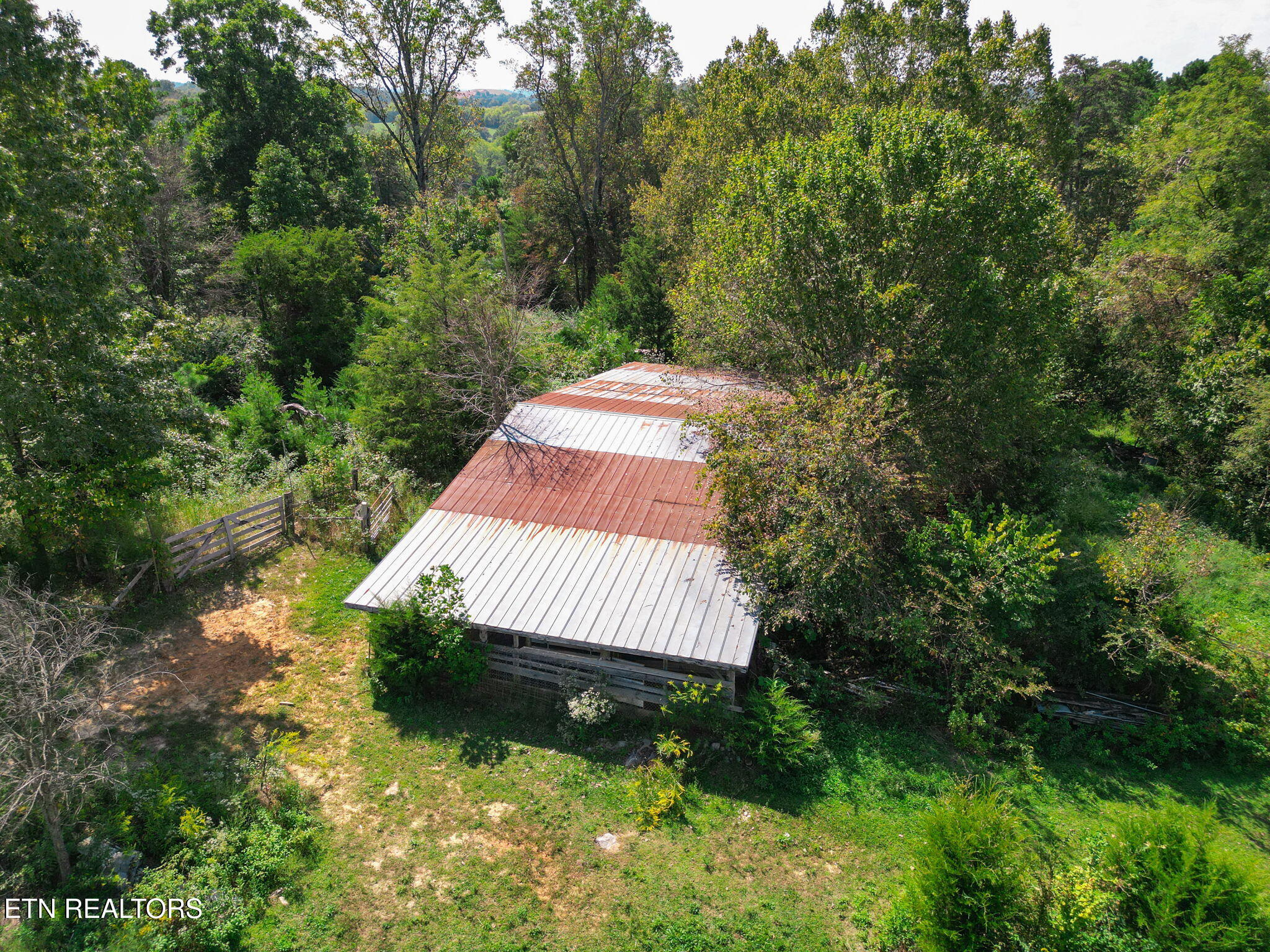 2733 Shipe Road Mascot, TN 37806 - Photo 13 of 38 22-web-or-mls-022--FULL