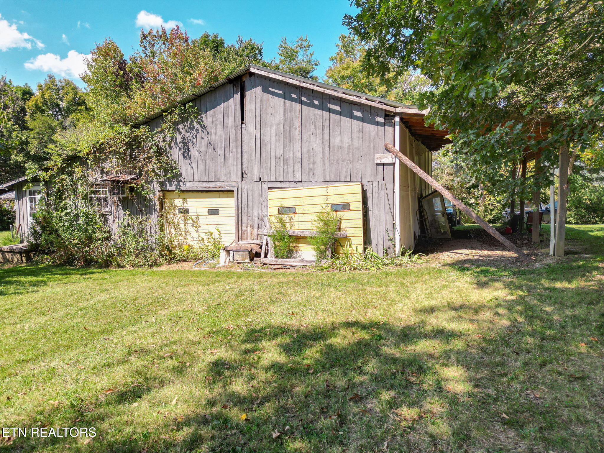 2733 Shipe Road Mascot, TN 37806 - Photo 14 of 38 10-web-or-mls-010--FULL