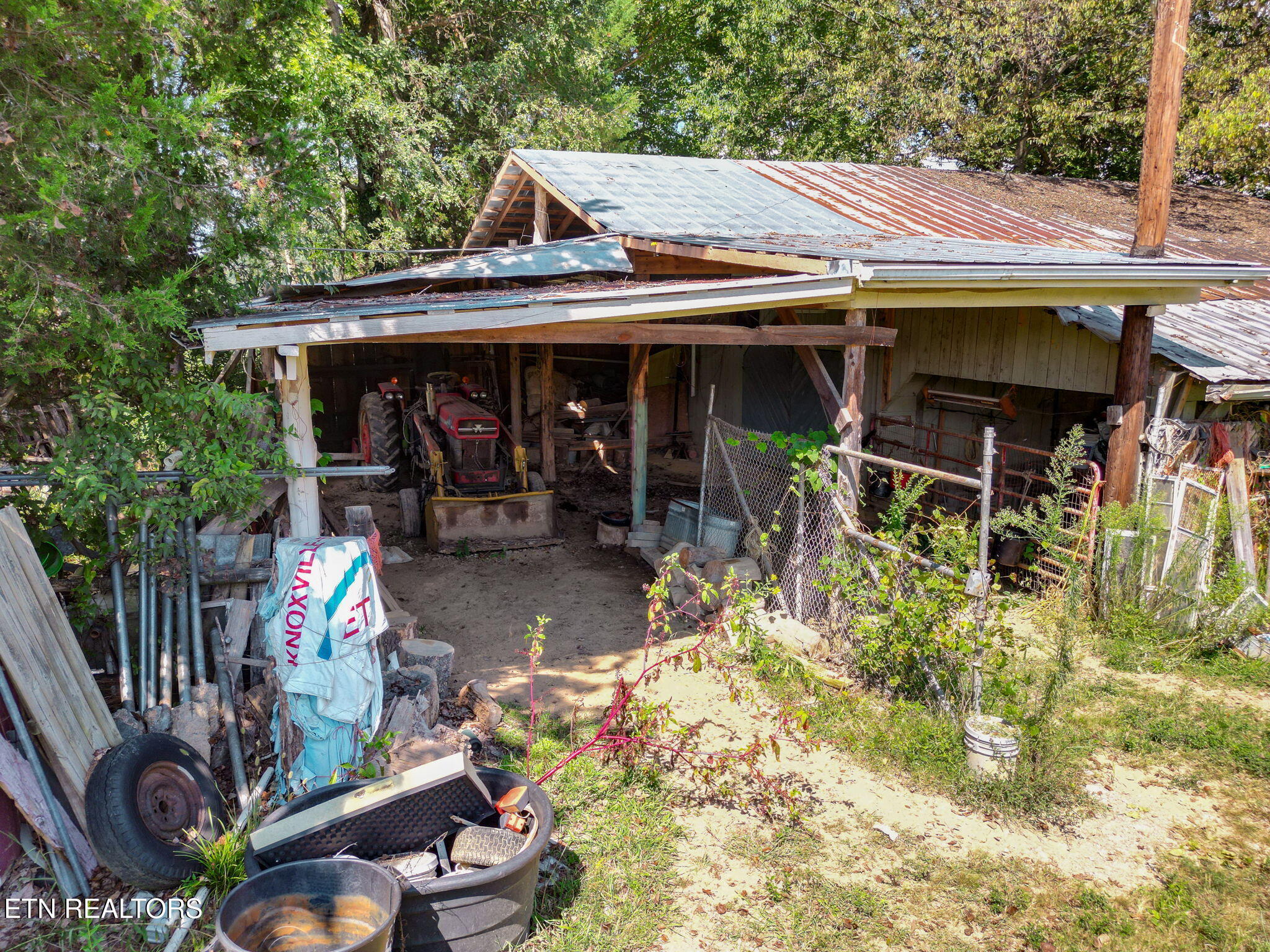 2733 Shipe Road Mascot, TN 37806 - Photo 8 of 38 15-web-or-mls-015--FULL