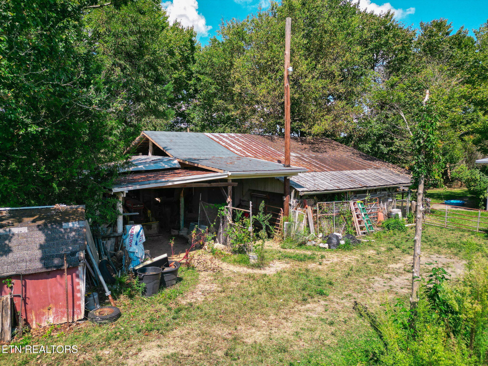 2733 Shipe Road Mascot, TN 37806 - Photo 9 of 38 14-web-or-mls-014--FULL