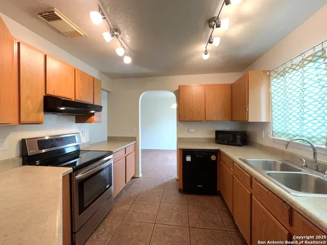 $1,450 | 11006 Stagwood Pass, San Antonio, TX 78254